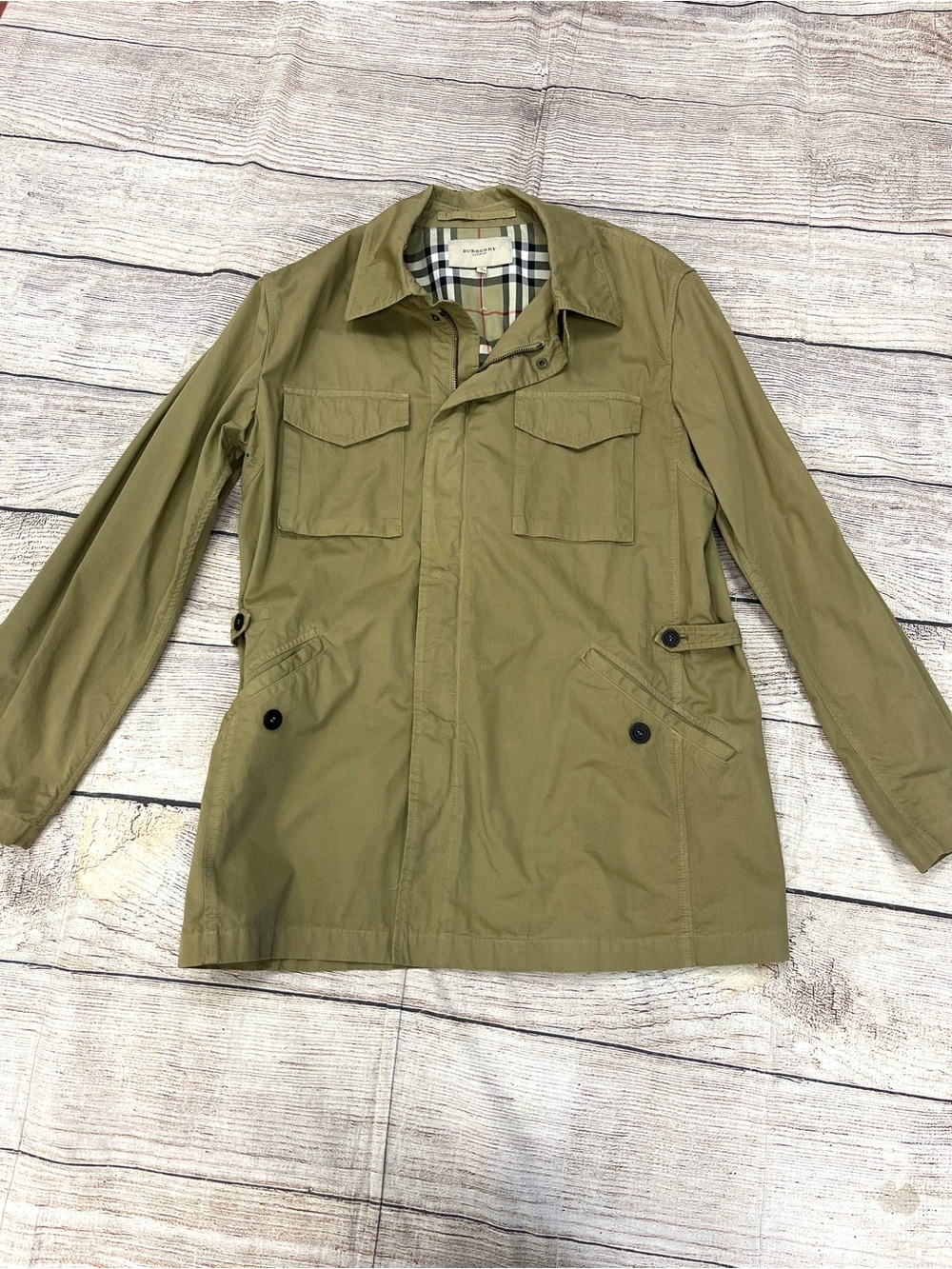 😍 Burberry Women’s Olive Green Jacket with Collar and Pockets size Medium